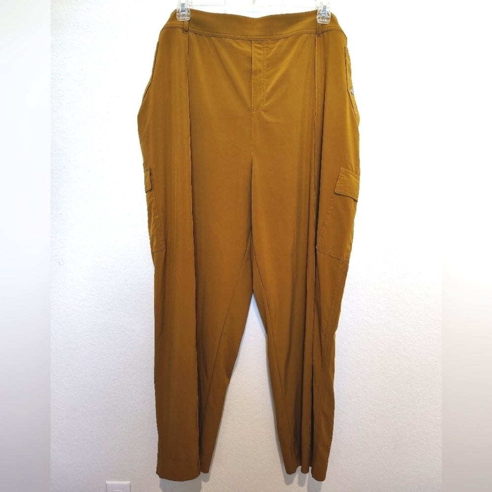 Athleta Golden Brown Cargo Pants
